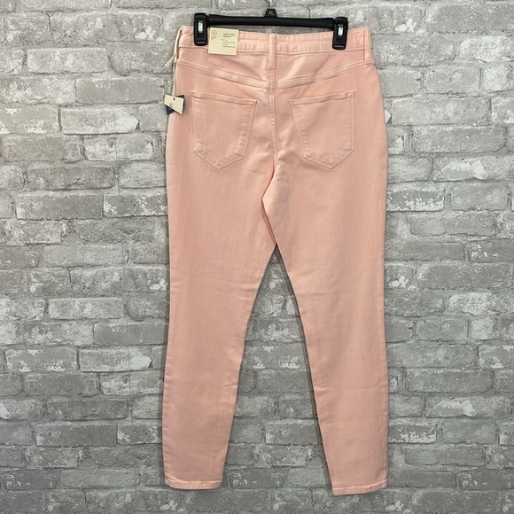 Universal Threads High Rise Skinny Jeans - Picture 4 of 8